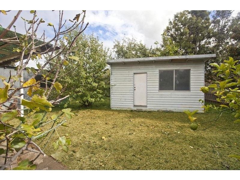 34 Churchill Avenue, Maidstone VIC 3012