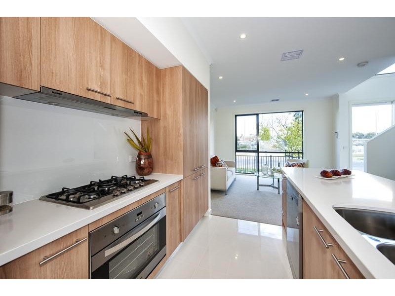 62 Cross Street, Footscray VIC 3011