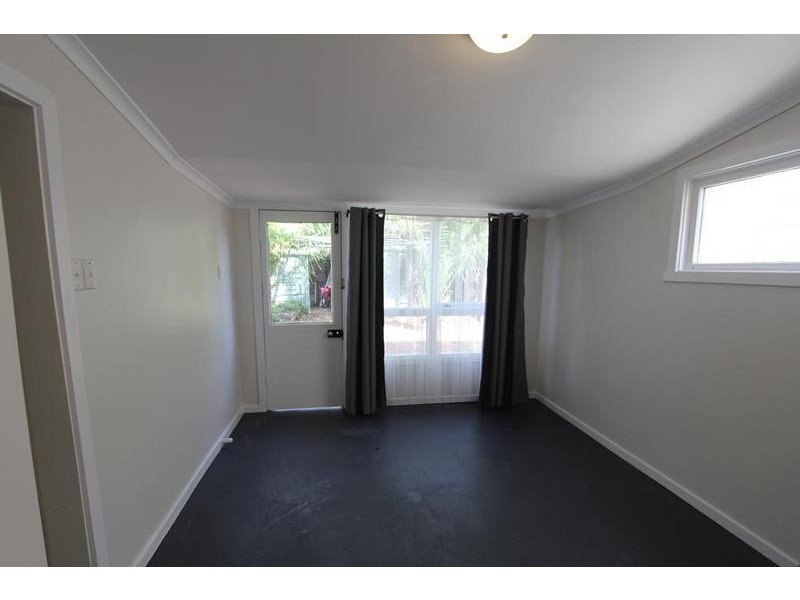 11 Dane Street, Seddon VIC 3011