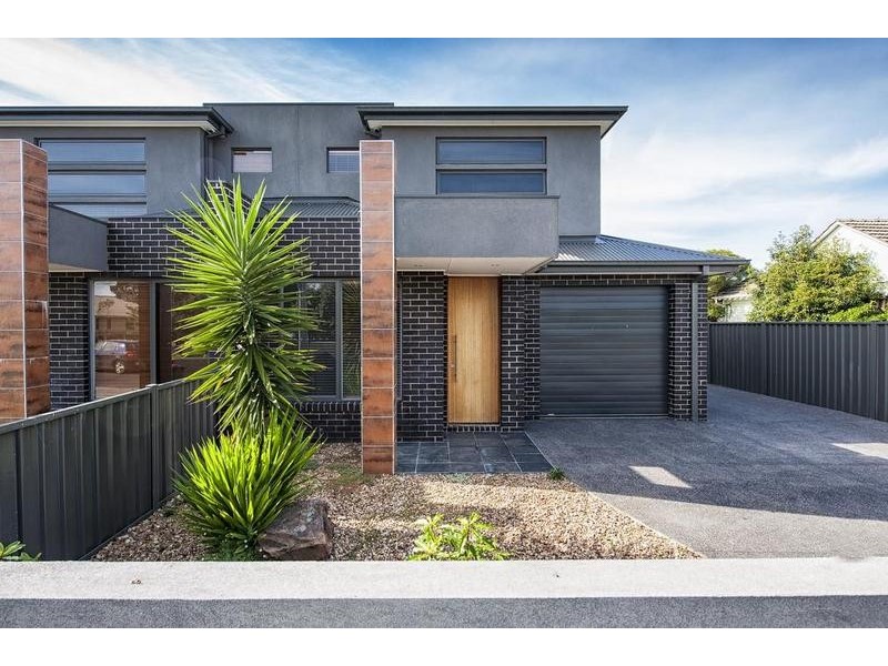 2/6 Greenham Street, Maidstone VIC 3012