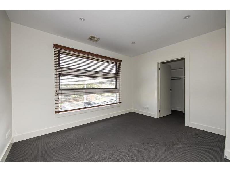 2/6 Greenham Street, Maidstone VIC 3012