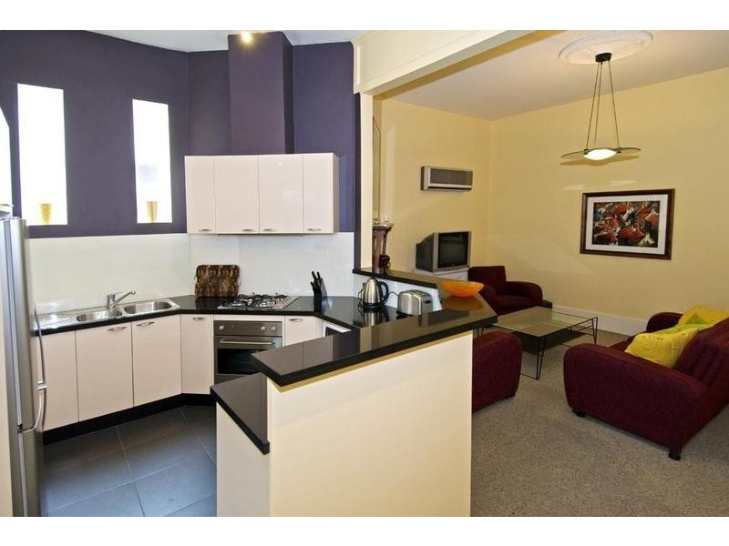 24 Hamilton Street, Seddon VIC 3011