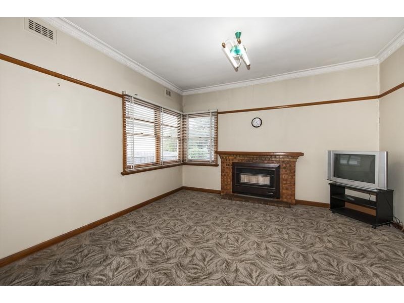 8 Tenterden Street, Yarraville VIC 3013