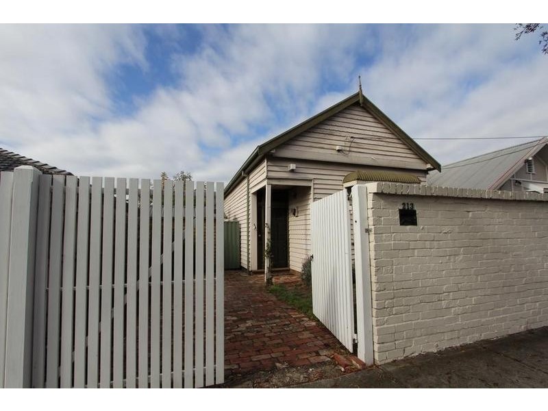 213 Geelong Road, Seddon VIC 3011