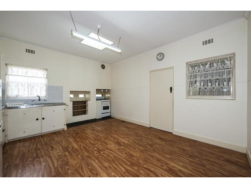 31 Hillside Crescent, Maribyrnong VIC 3032