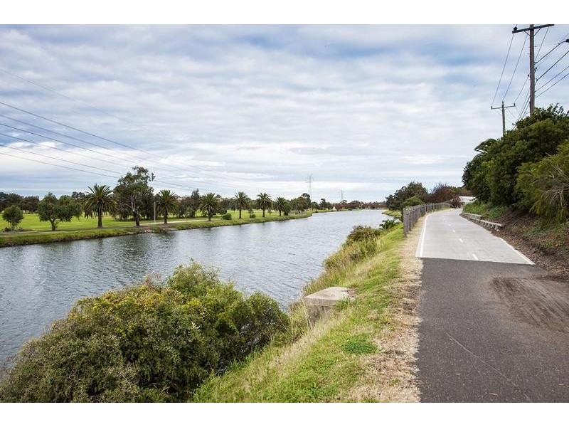 31 Hillside Crescent, Maribyrnong VIC 3032