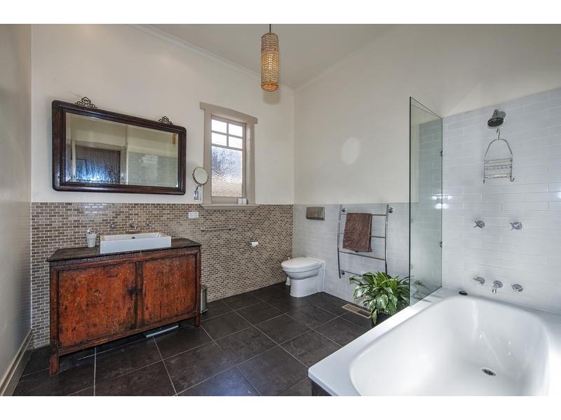 28 Kingsville Street, Kingsville VIC 3012