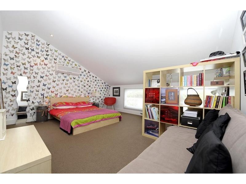 2/42 Station Road, Seddon VIC 3011