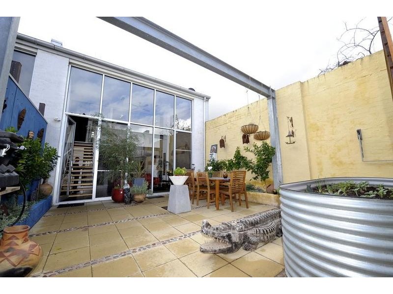 2/42 Station Road, Seddon VIC 3011