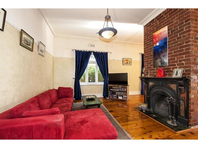 4 Seddon Street, Seddon VIC 3011