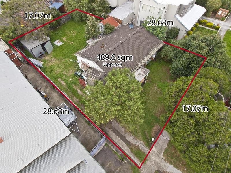 1 Bellairs Avenue, Seddon VIC 3011