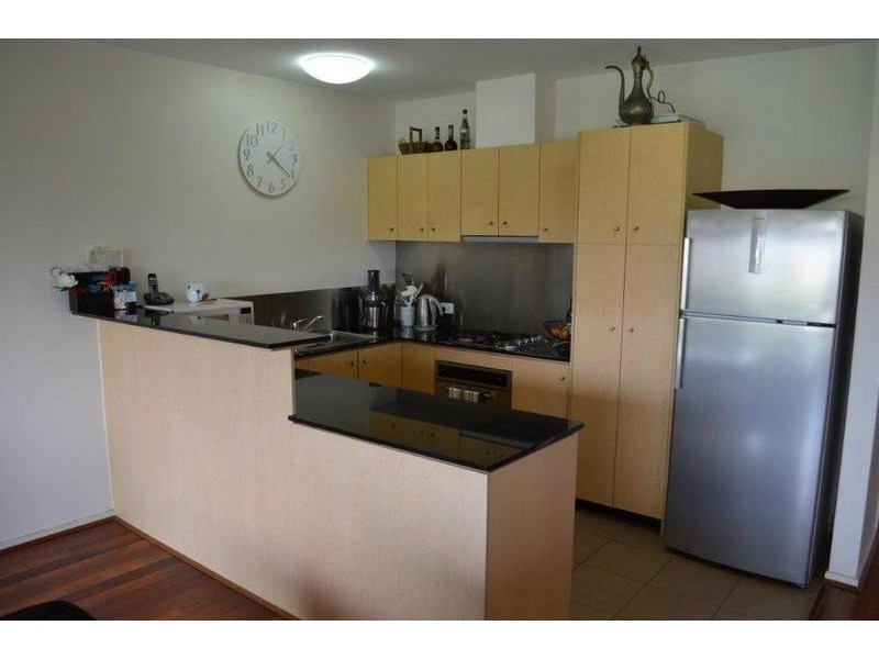 8 Levien Lane, Footscray VIC 3011