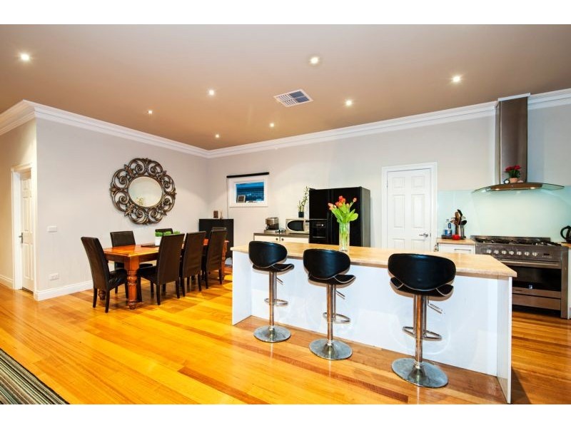 26 Edgar Street, Kingsville VIC 3012