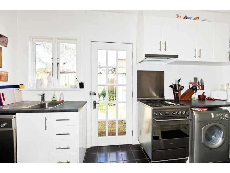 27 Newcastle Street, Yarraville VIC 3013