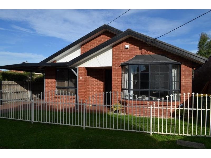 18 Oxford Street, West Footscray VIC 3012