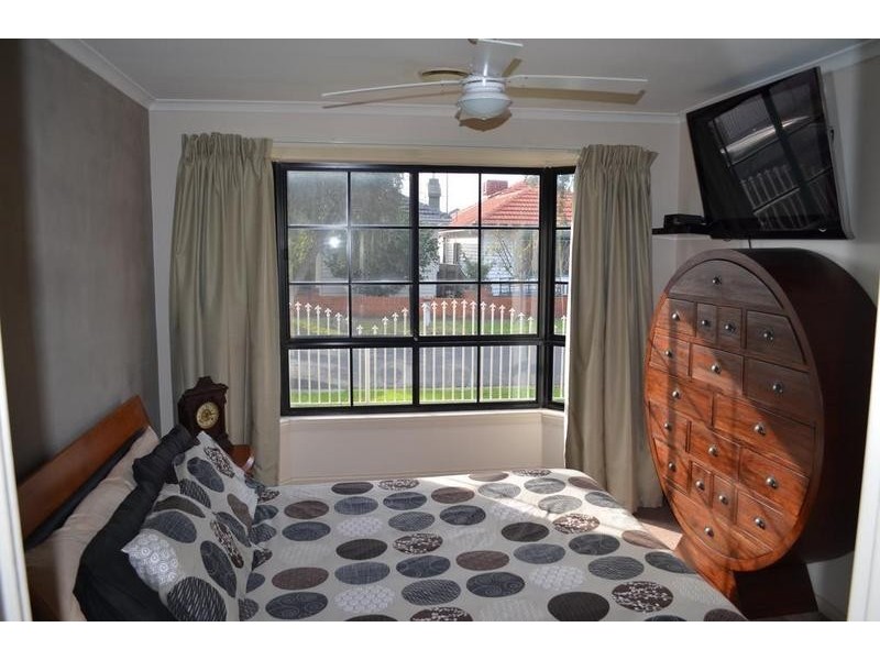 18 Oxford Street, West Footscray VIC 3012