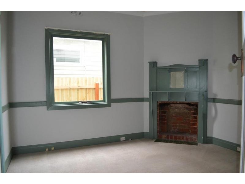 130 Coronation Street, Kingsville VIC 3012