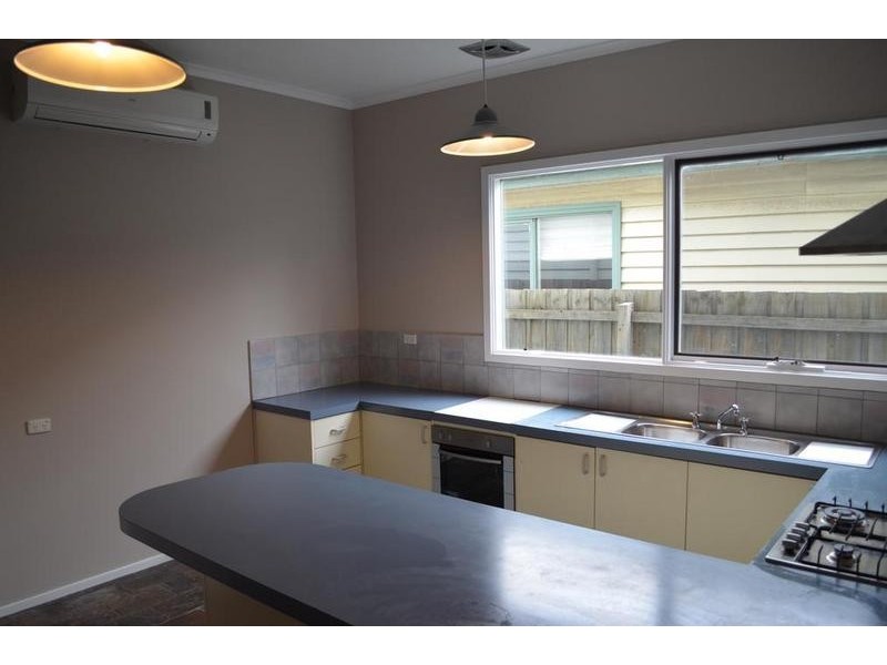 130 Coronation Street, Kingsville VIC 3012