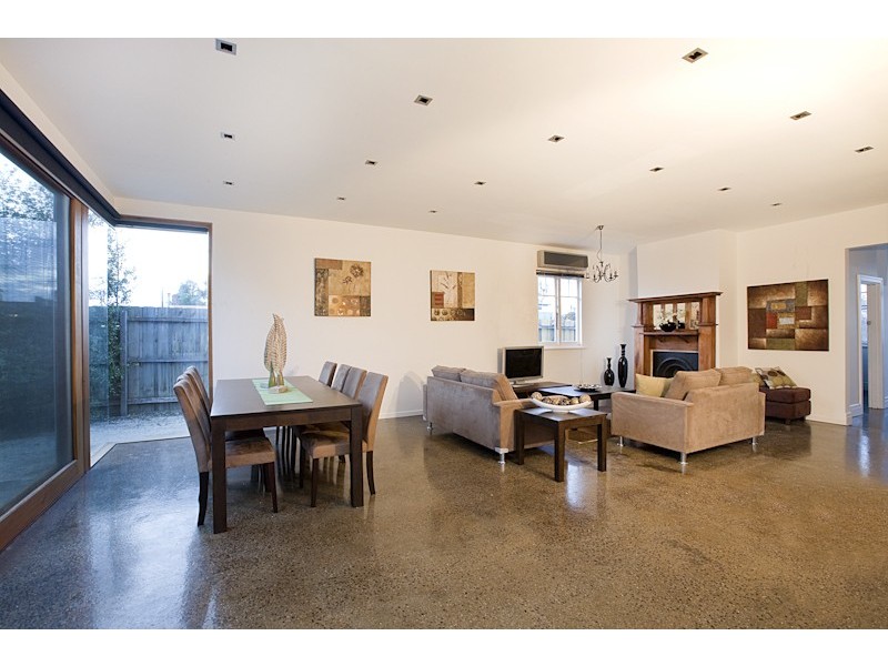 2 North Street, Seddon VIC 3011