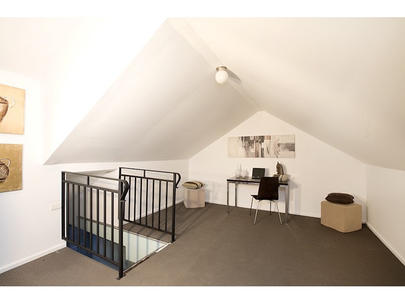 2 North Street, Seddon VIC 3011