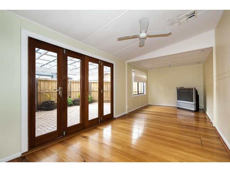 1/10 Carter Street, Sunshine VIC 3020