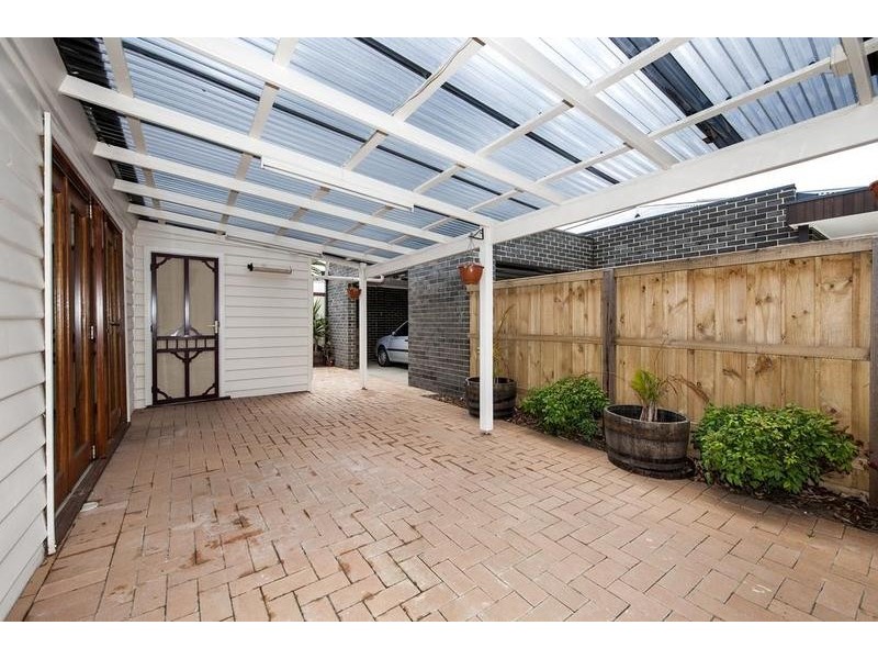 1/10 Carter Street, Sunshine VIC 3020