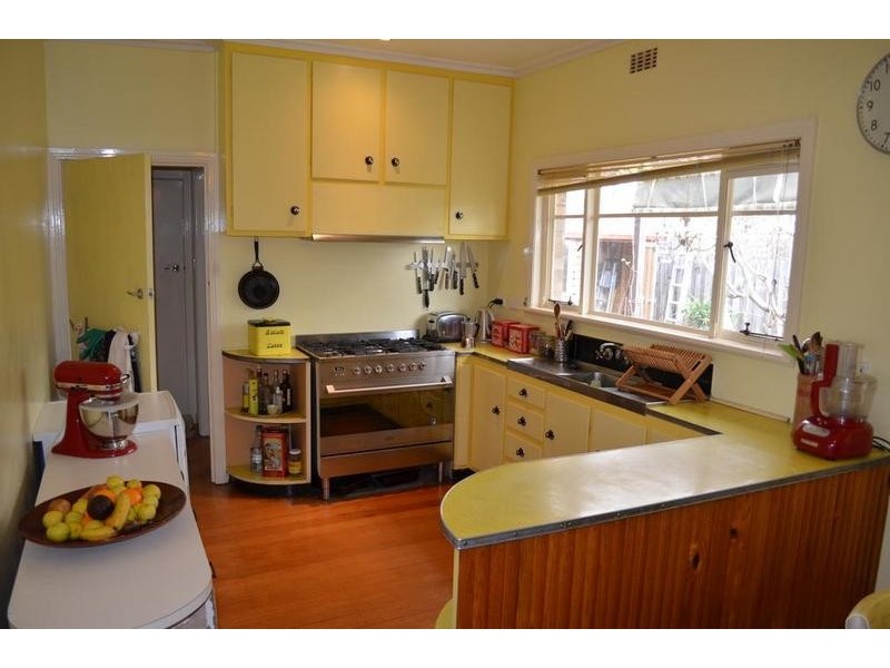 10 Kent Street, Seddon VIC 3011