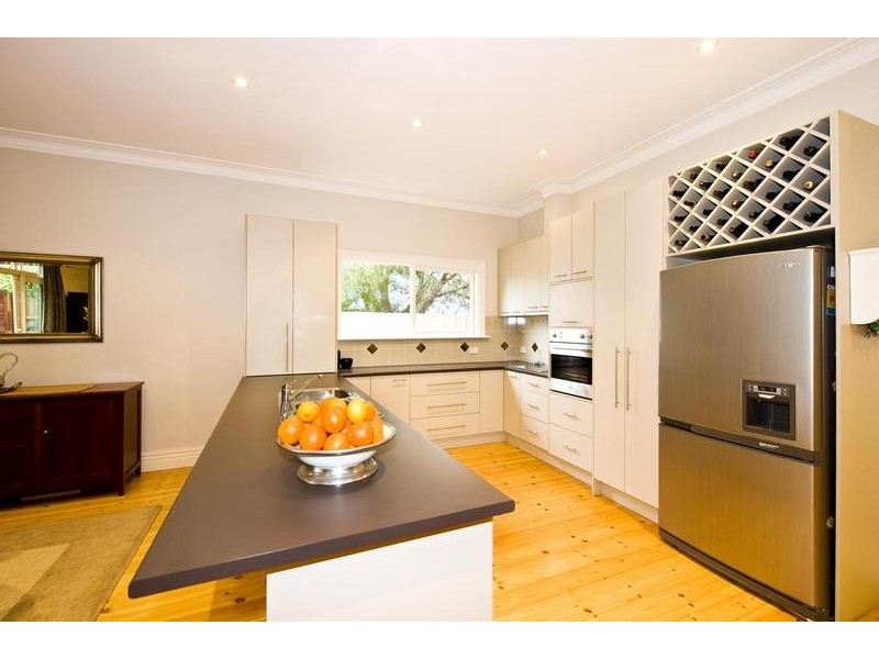 11 Thomas Street, Yarraville VIC 3013