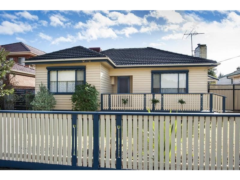52 Dunkeld Avenue, Sunshine North VIC 3020