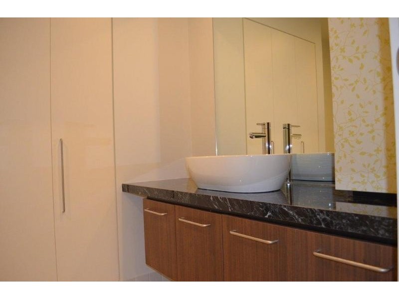 202/72 Cross Street, Footscray VIC 3011