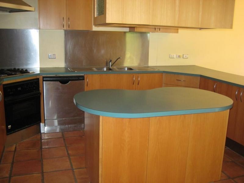 143 Empress Avenue, Kingsville VIC 3012