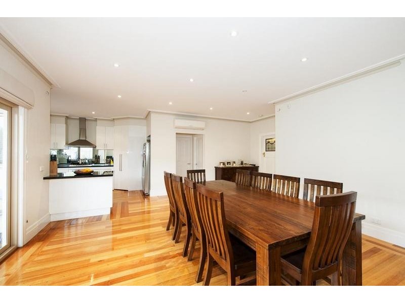 4 Naismith Street, Footscray VIC 3011