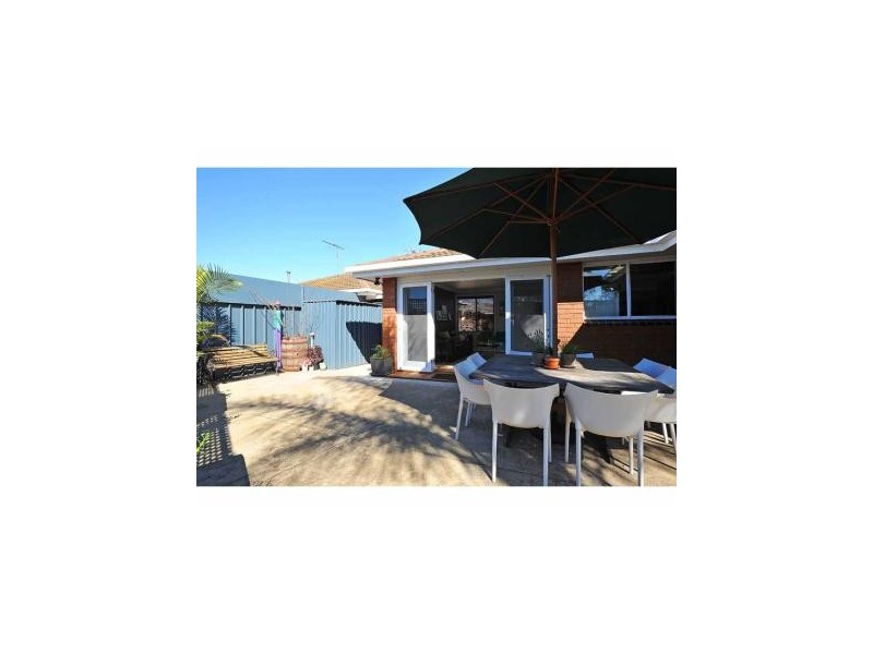 8/17 Gordon Parade, Yarraville VIC 3013