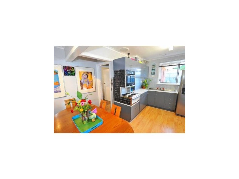 8/17 Gordon Parade, Yarraville VIC 3013