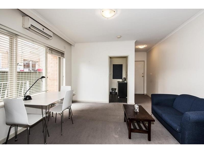 1/17 Kingsville Street, Kingsville VIC 3012
