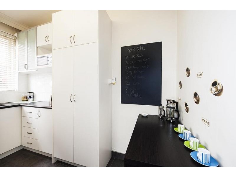 1/17 Kingsville Street, Kingsville VIC 3012