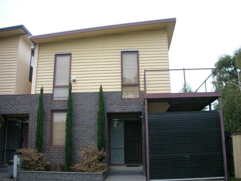 11 Eastwood Street, Seddon VIC 3011