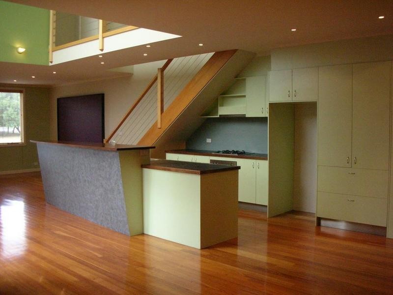 11 Eastwood Street, Seddon VIC 3011