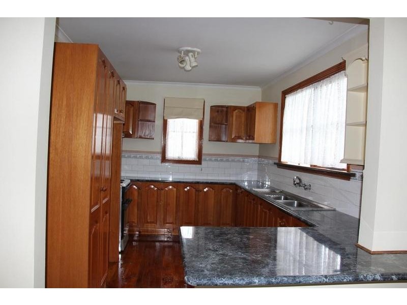 9 Dunedin Street, Maidstone VIC 3012