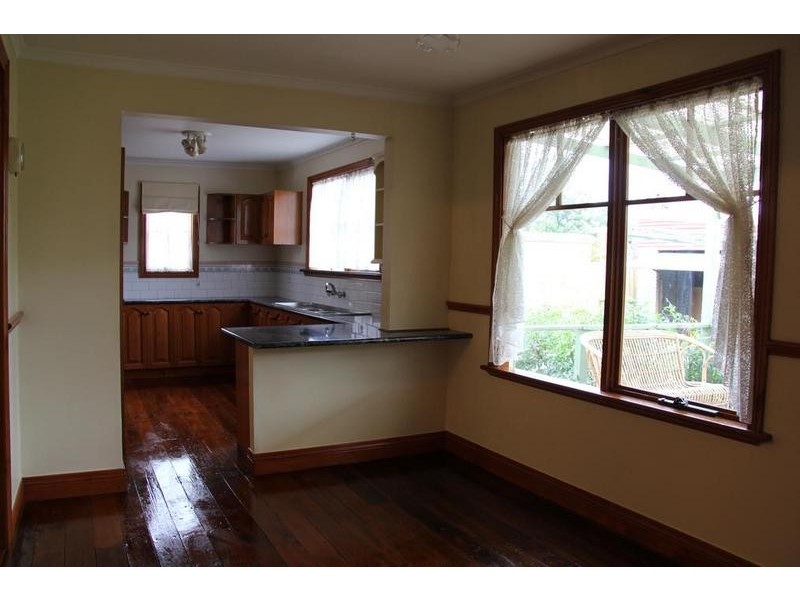 9 Dunedin Street, Maidstone VIC 3012