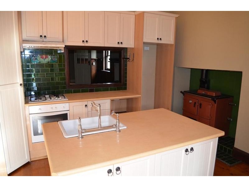 292 Geelong Road, West Footscray VIC 3012