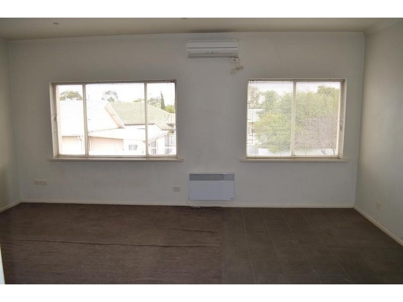 4/104 Monash Street, Sunshine VIC 3020