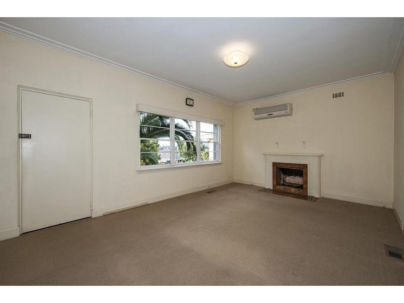 31 Hillside Crescent, Maribyrnong VIC 3032