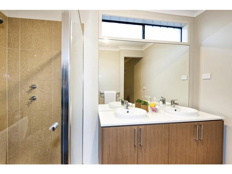 56 Barchester Avenue, Truganina VIC 3029