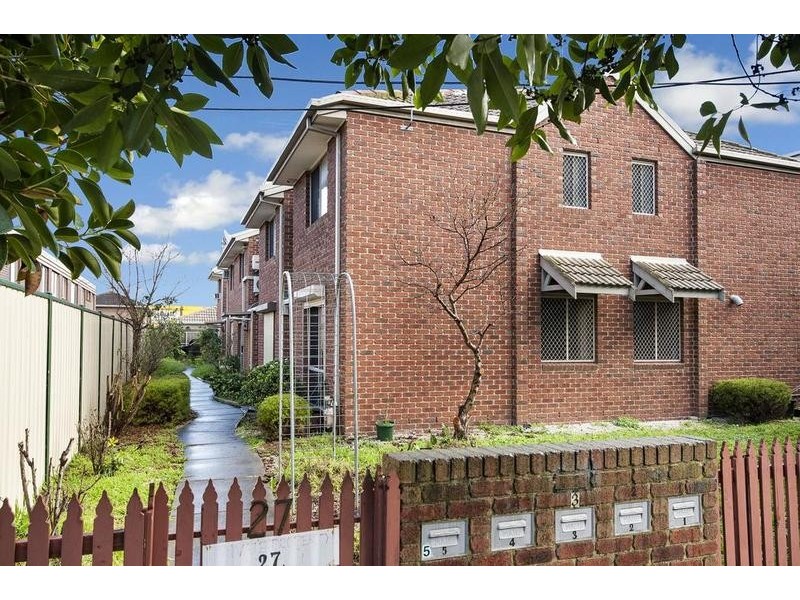2/27 Empire Street, Footscray VIC 3011