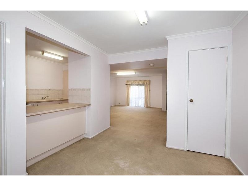 2/27 Empire Street, Footscray VIC 3011