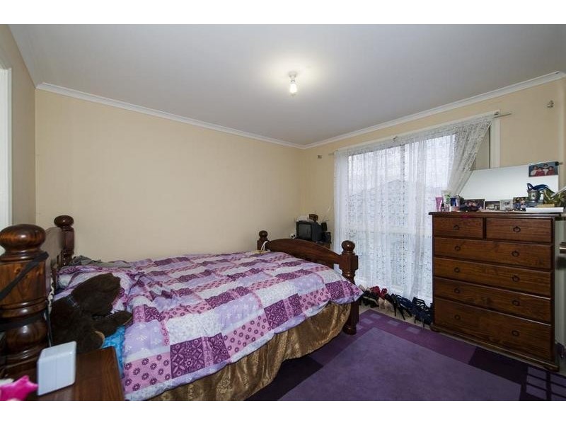 2/15 Haven Close, Sunshine West VIC 3020