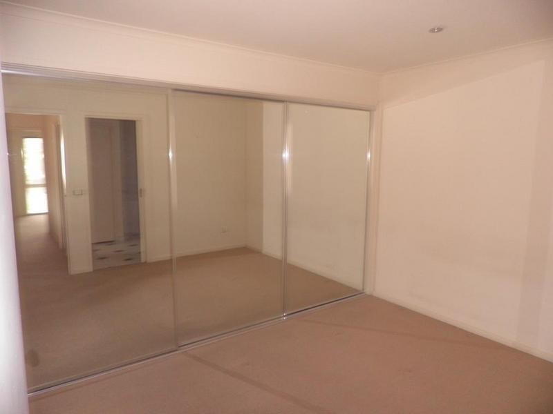 8 Johnston Street, Newport VIC 3015