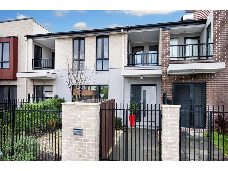 11 Crefden Street, Maidstone VIC 3012