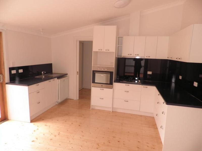 2 Elphin street, Newport VIC 3015